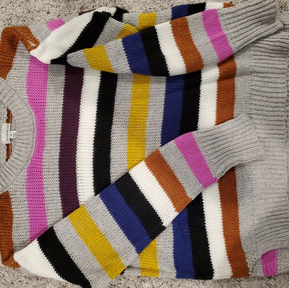 Sweater - Picture 2 of 2